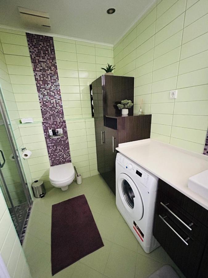 Marina Bay Apartman Budapest Esterno foto